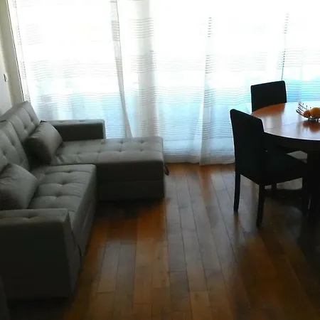 Les Huniers アパート *