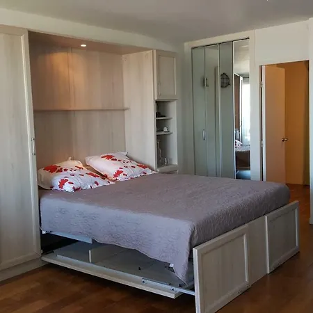 Les Huniers Apartment *