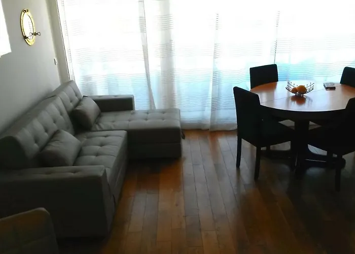 Les Huniers Apartment *