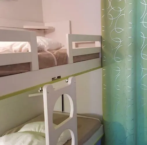 Les Huniers Apartment *